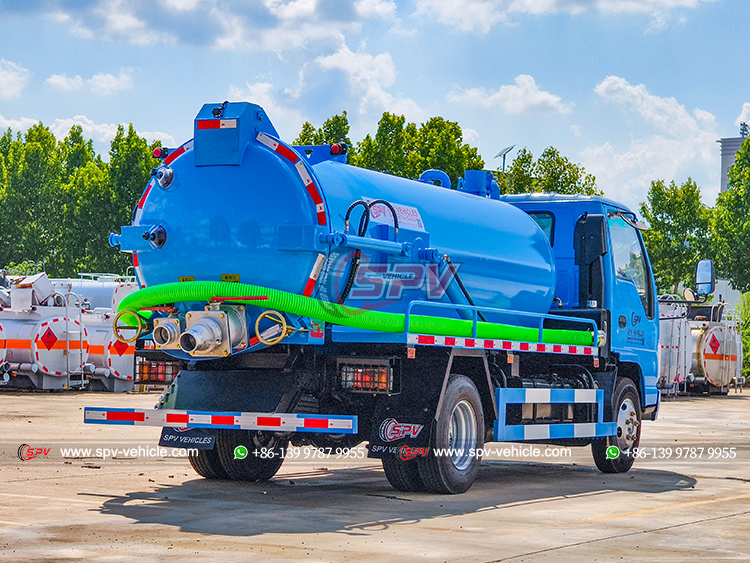 ISUZU 100P 4X2 Waste Water Hauling Truck - Rear Right Side